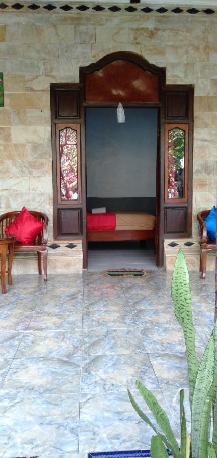 Kuwera Homestay Batununggul Exterior foto