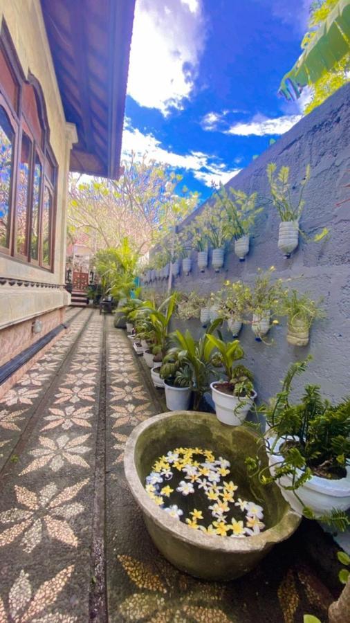 Kuwera Homestay Batununggul Exterior foto
